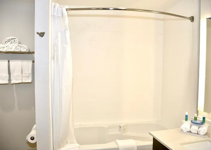 Holiday Inn Express Windsor Sonoma Wine Country By Ihg