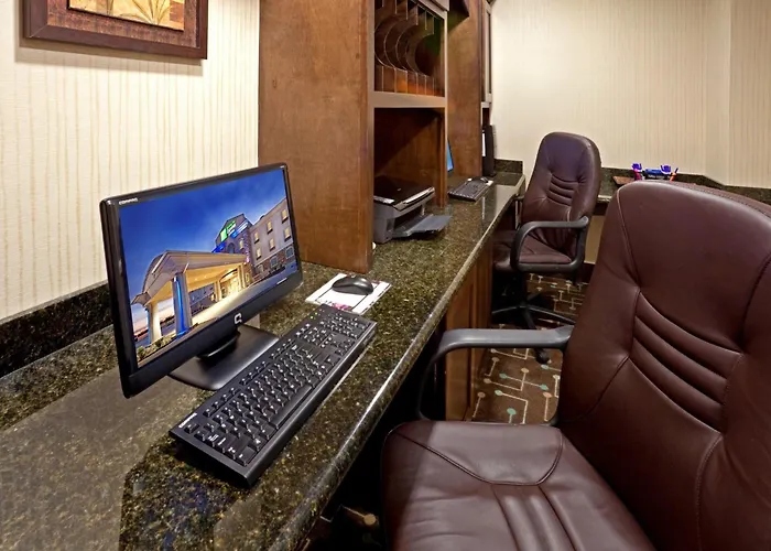 Holiday Inn Express Hotel & Suites Cedar Hill By Ihg