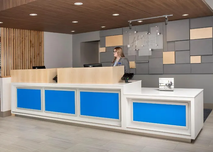 Holiday Inn Express By Ihg