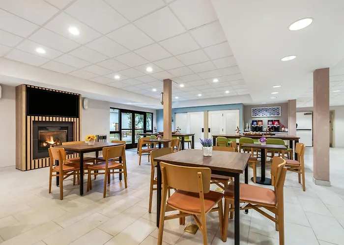Hampton Inn