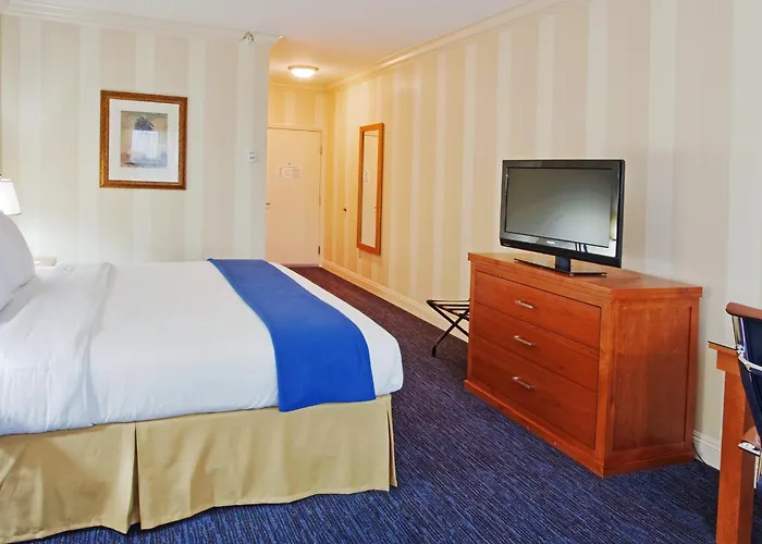 Holiday Inn Express Hotel & Suites Santa Cruz By Ihg