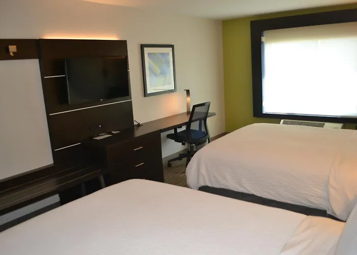 Holiday Inn Express & Suites By Ihg