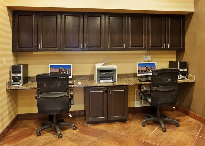 Holiday Inn Express Hotel & Suites Cleburne By Ihg