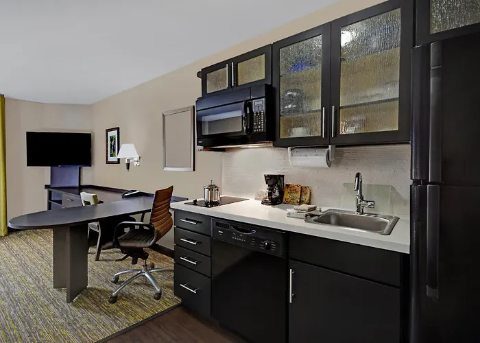 Candlewood Suites By Ihg