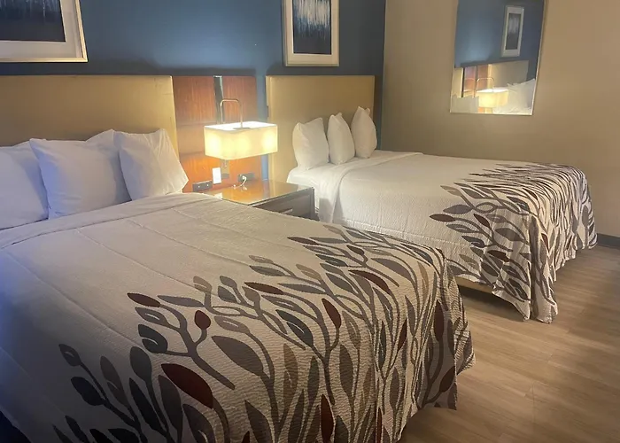 Red Roof Inn & Suites Hinesville