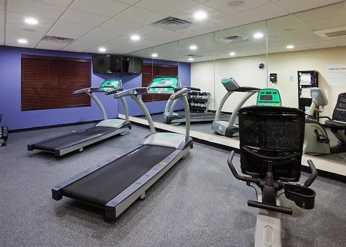 Holiday Inn Express And Suites Rochester West-Medical Center By Ihg