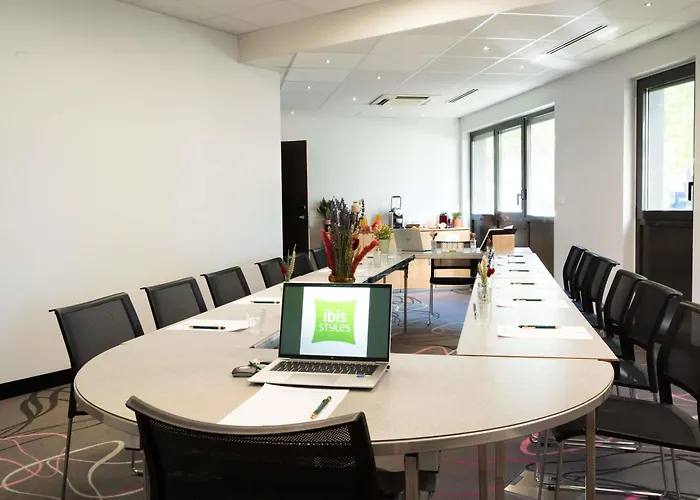 ibis Styles Romans-Valence Gare TGV