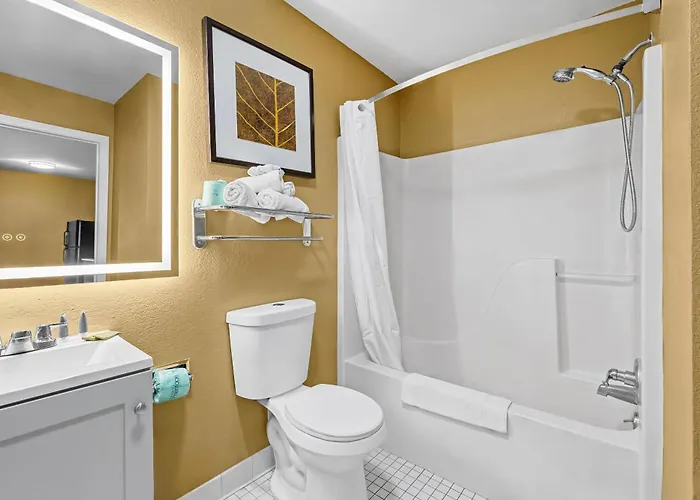 Mainstay Suites Charlotte - Executive Park