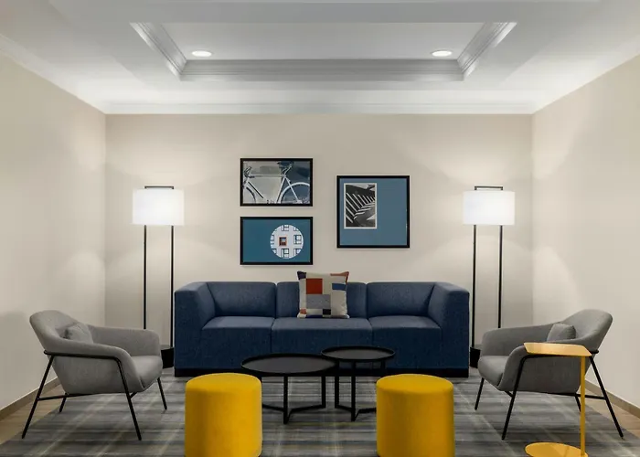 Comfort Suites Redmond Airport