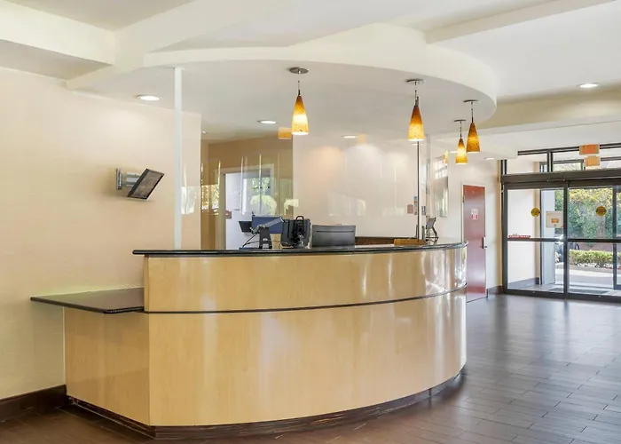 Comfort Suites Columbia Northeast - Fort Jackson