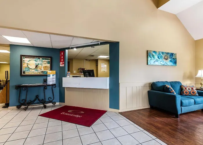 Econo Lodge Inn & Suites Dickson