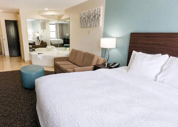 Sleep Inn & Suites Near Spirit Mountain