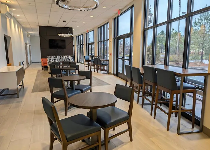 Holiday Inn Express & Suites Carbondale - University Area By Ihg