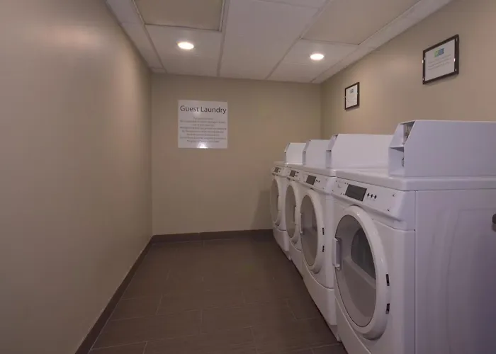 Holiday Inn Express & Suites University Of Arkansas Area By Ihg