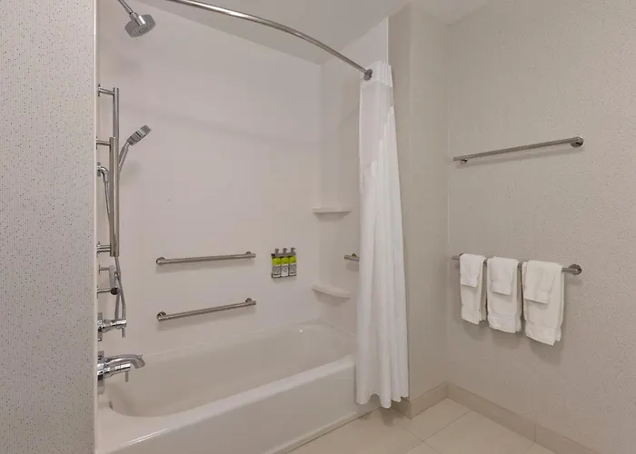 Holiday Inn Express & Suites - Milan - Sandusky Area By Ihg