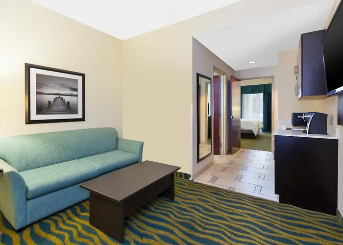 Holiday Inn Express & Suites Southport - Oak Island Area By Ihg