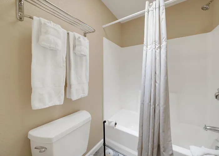 West Sonoma Inn & Spa
