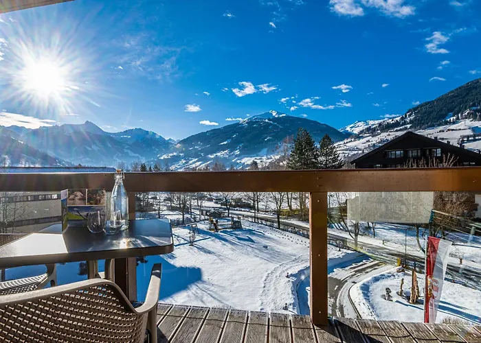 Hotel Das Gastein: Alpine Thermal Spa & Summer Mountain Access