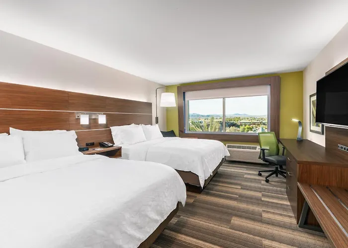 Holiday Inn Express & Suites Lake Havasu - London Bridge By Ihg