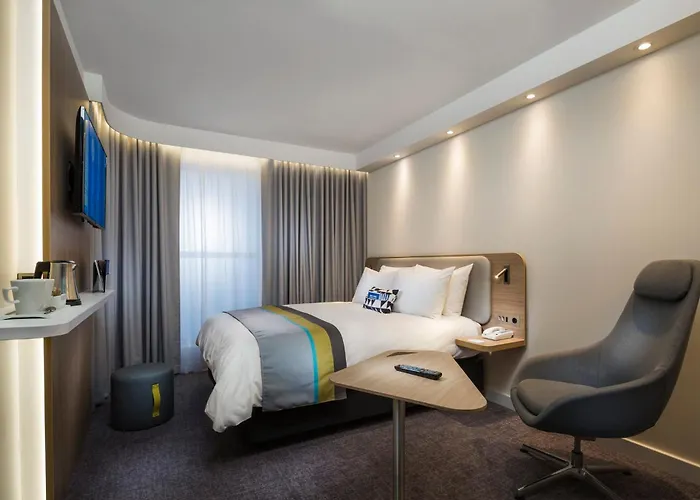 Holiday Inn Express - By Ihg