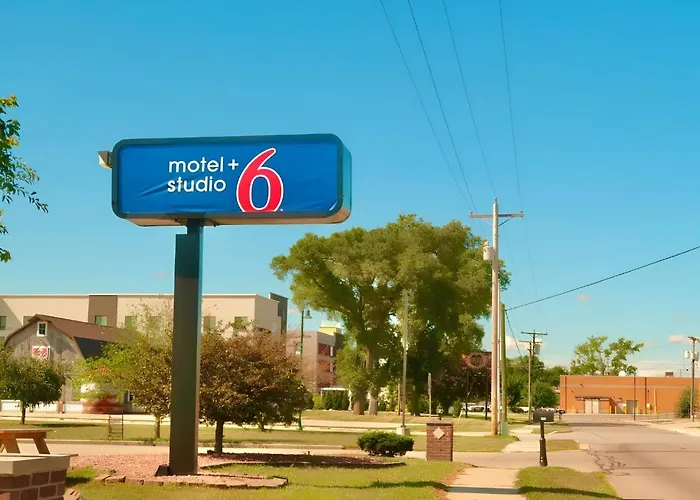 Motel 6 Elkhart, In