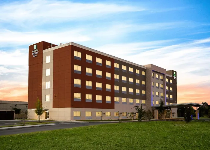 Holiday Inn Express & Suites Sanford - Lake Mary By Ihg