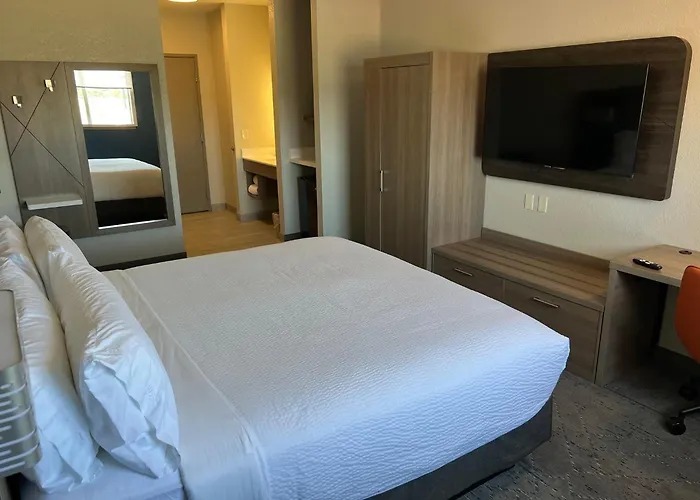Holiday Inn Express - Wichita North - By Ihg