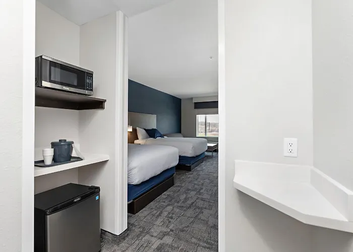 Holiday Inn Express Kansas City North Parkville By Ihg
