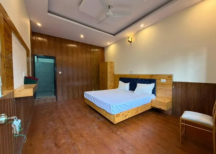 The Forest Season Resort, - A Premium Property & Open Terrace In Mussoorie