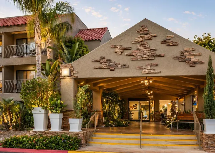 Holiday Inn Express By Ihg
