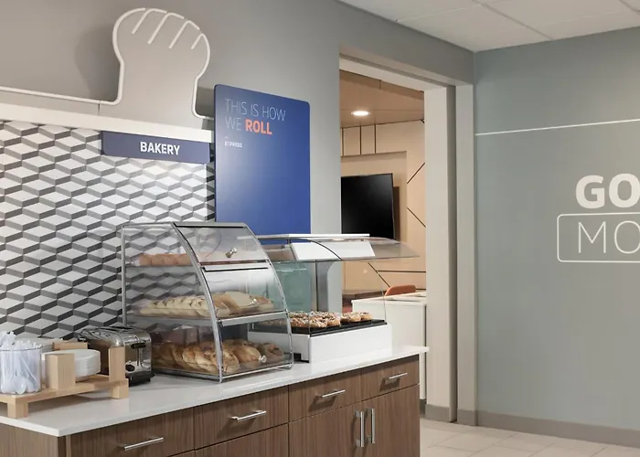 Holiday Inn Express & Suites - Williamstown - Glassboro By Ihg