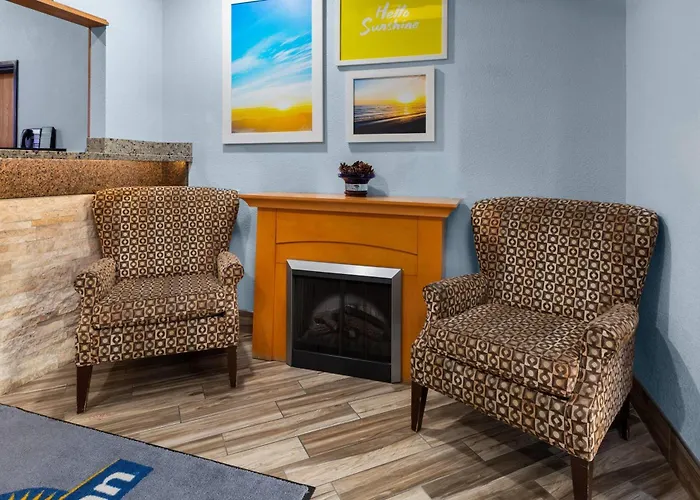 Days Inn By Wyndham Mankato