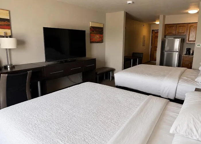 Astoria Hotel & Event Center
