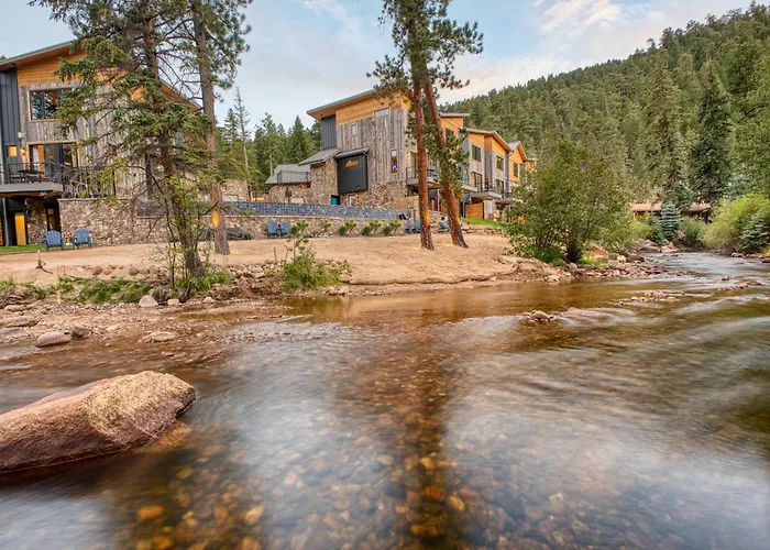 The Inn On Fall River & Fall River Cabins