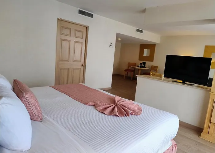 Wyndham Garden Tijuana Palacio Azteca