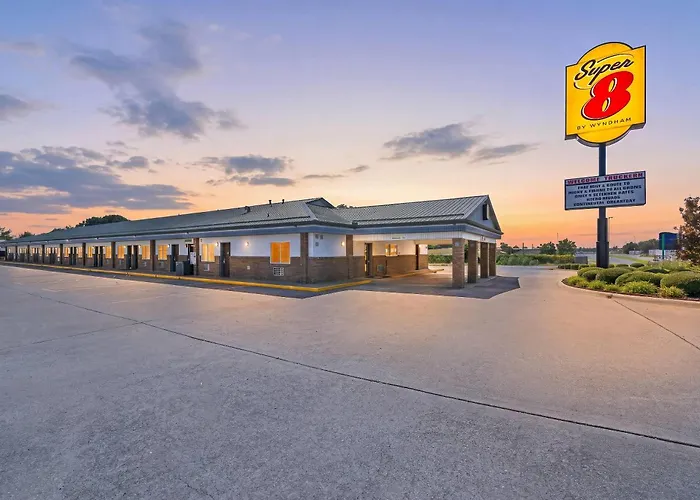 Super 8 By Wyndham Siloam Springs