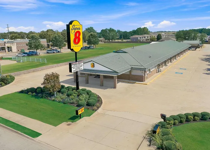 Super 8 By Wyndham Siloam Springs