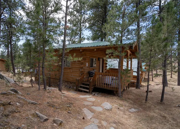 Rock Crest Lodge & Cabins