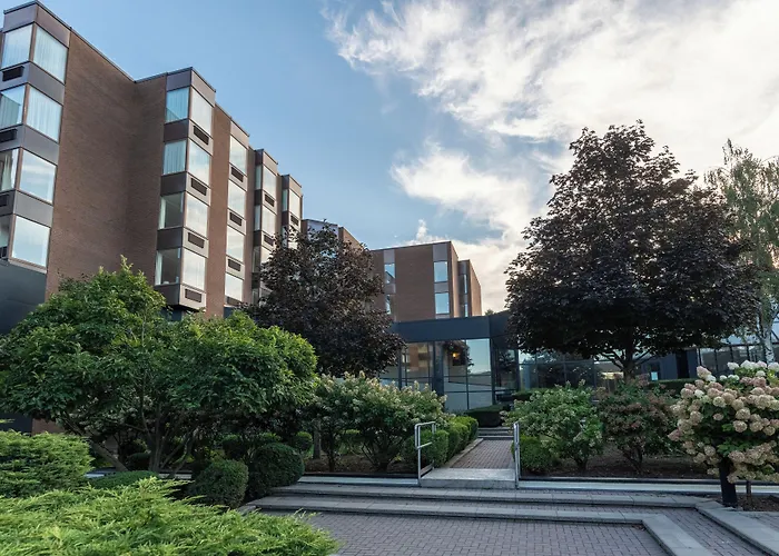 Dev Hotel And Conference Centre