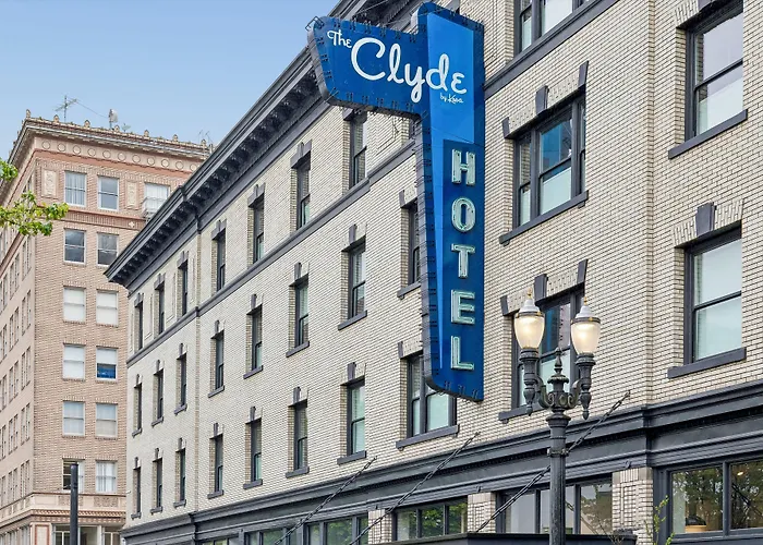 Clyde Portland By Kasa Living