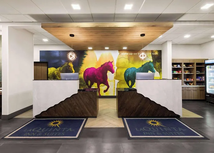 La Quinta Inn & Suites By Wyndham El Paso East Loop-375