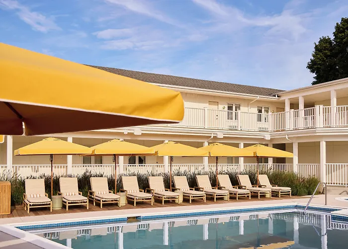 Greenporter Hotel