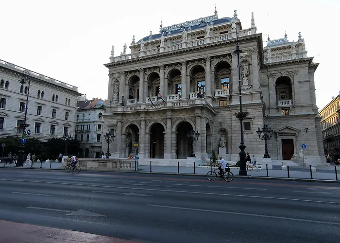 EST Grand Hotel Savoy