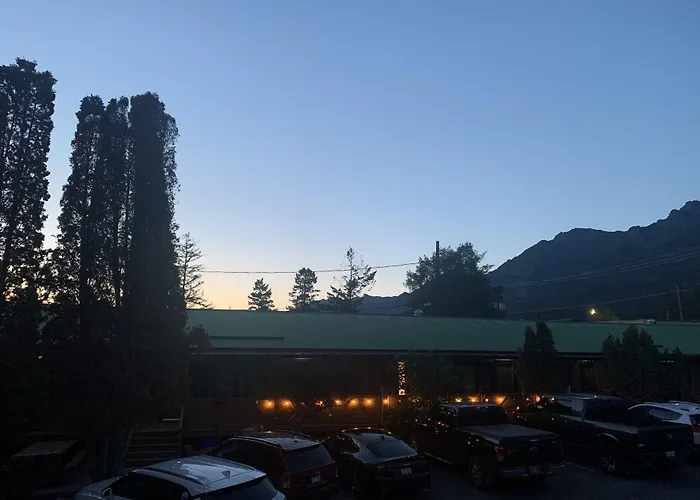 Destination Inn In The Heart Of The Village