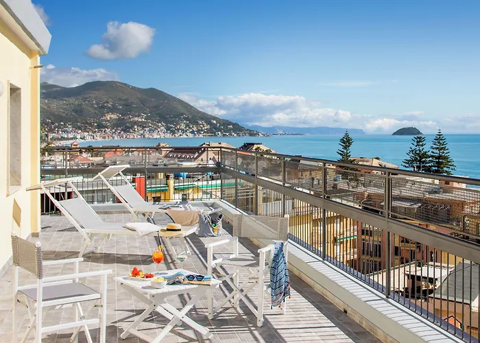 Hotel Tritone