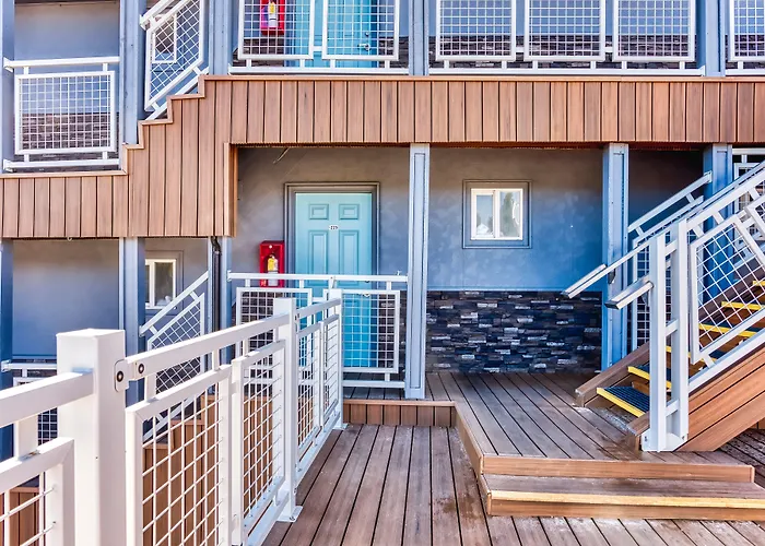 Seagull Beachfront Inn