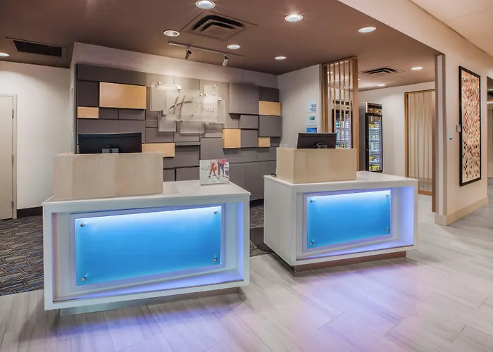 Holiday Inn Express & Suites Kingfisher By Ihg