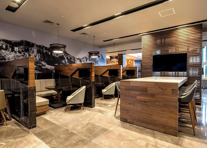 Courtyard By Marriott San Luis Potosi, Los Lagos