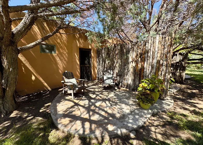 Old Taos Guesthouse B&B
