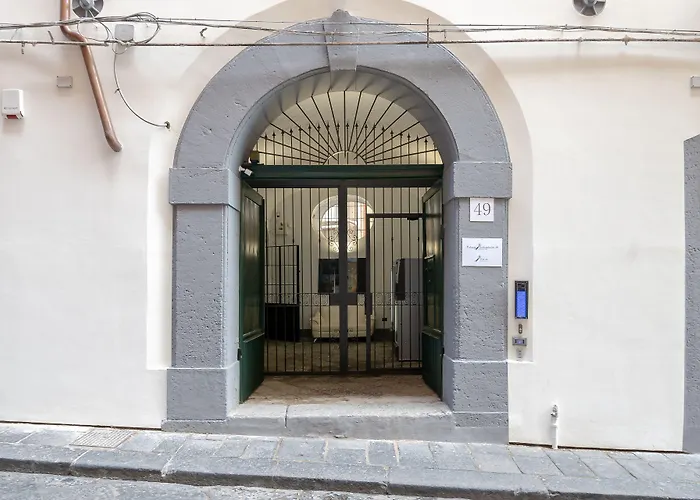 Palazzo Settembrini 49